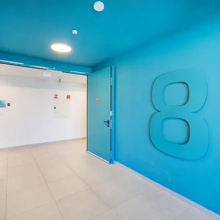 Modern Riverfront With Free Parking Appartement *