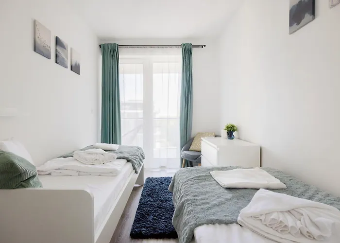 Modern Riverfront With Free Parking Apartament
